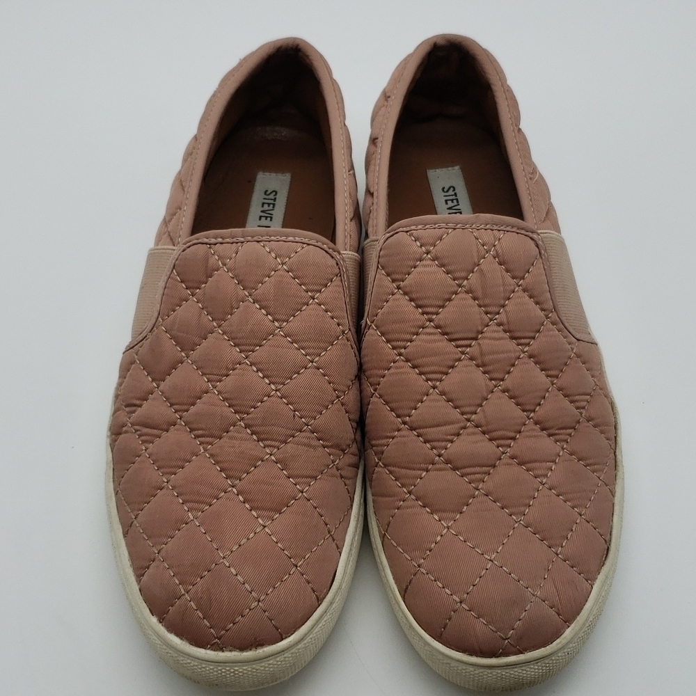 STEVE Madden Endell women US 9 quilted dusty rose pink textile slip on sneakers - Picture 2 of 10